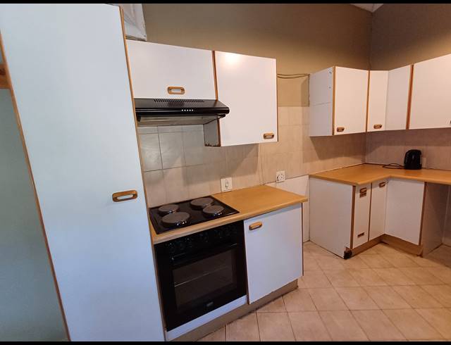5 BEDROOM HOUSE FOR SALE IN WORLDS VIEW